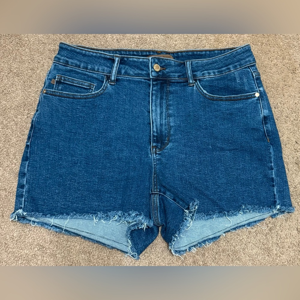 Judy Blue Women’s Sz 1X Medium Size Wash High Rise Denim Shorts Stretch
